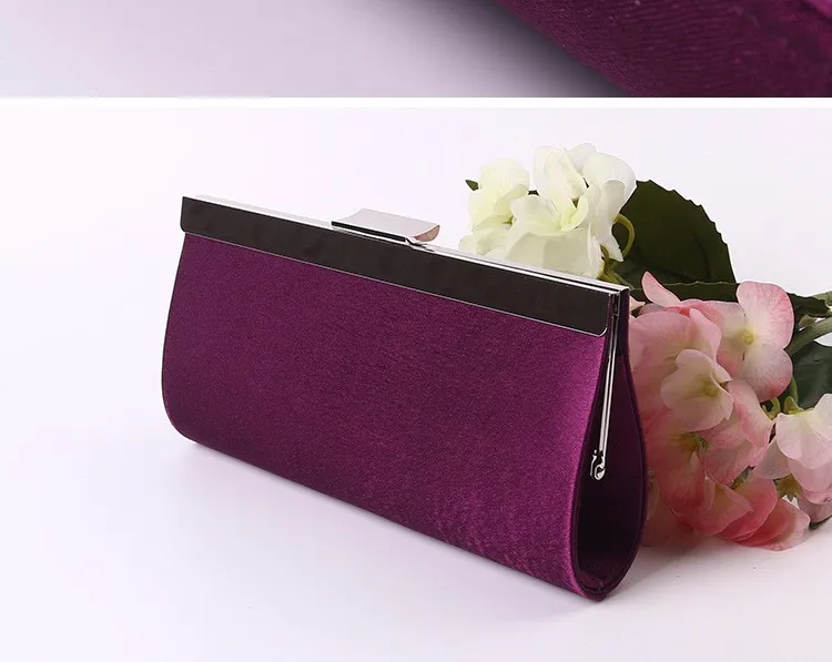 3243598493_2047651033